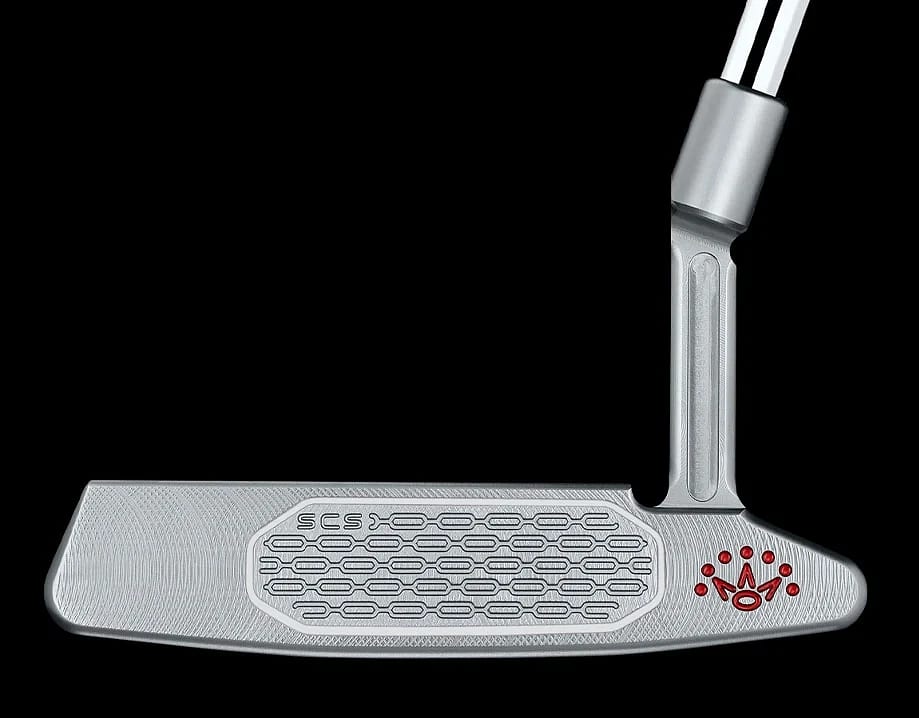 Höggflötur Scotty Cameron Studio Style Newport 2 pútters séður framan frá