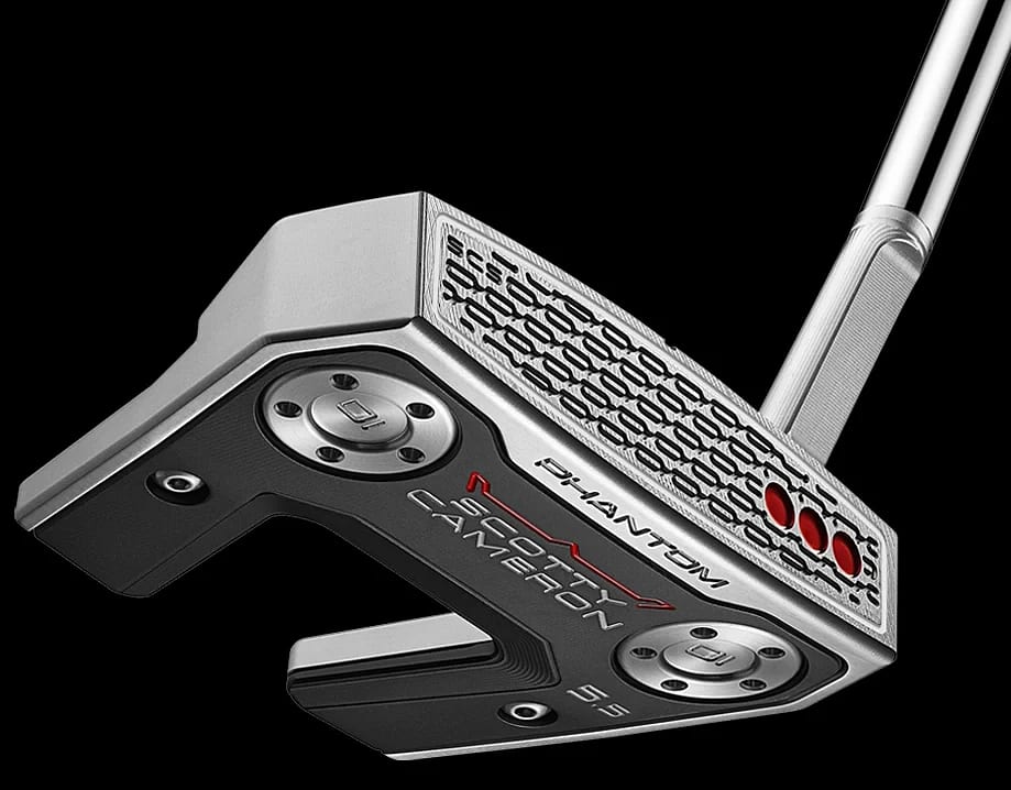 Scotty Cameron Phantom 5.5 pútter séður neðan frá, sóli og höggflötur