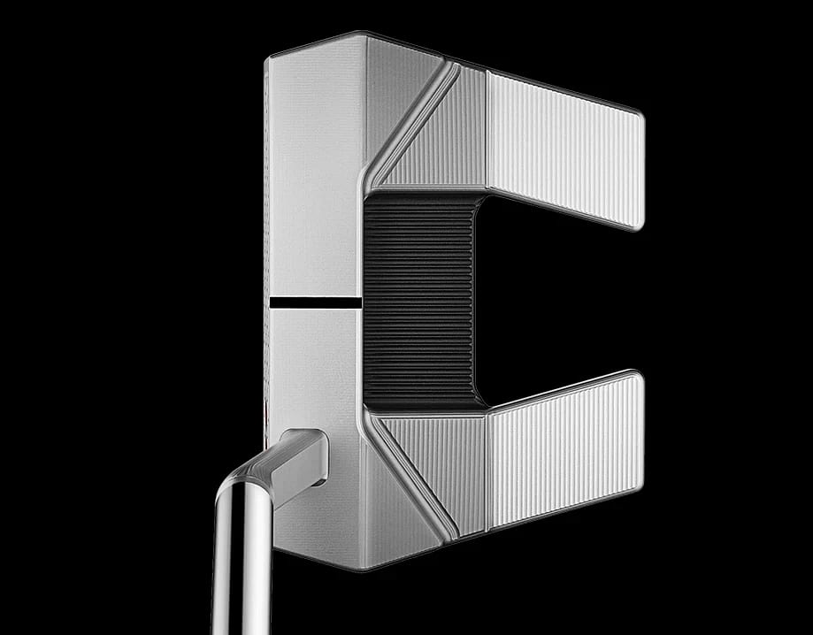Scotty Cameron Phantom 5.5 pútter séður ofan frá, eins og þegar staðið er yfir boltanum