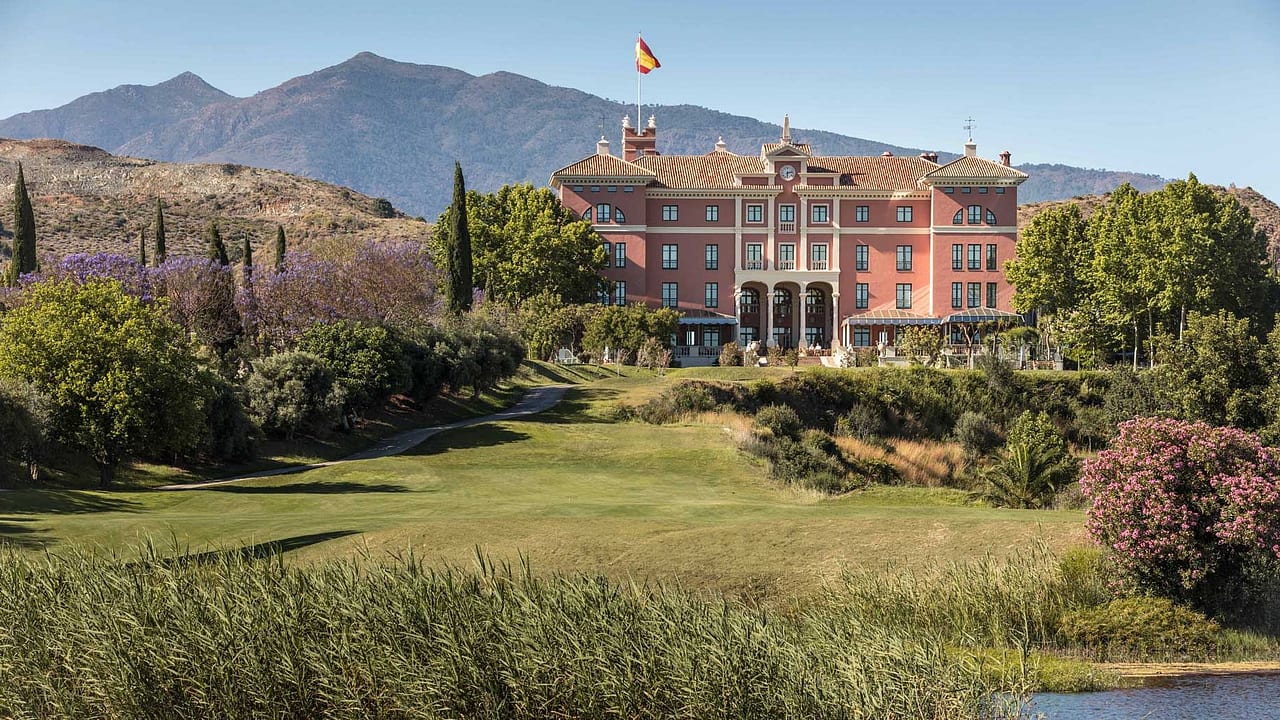 Anantara Villa Padierna Palace handan við golfbraut í Marbella